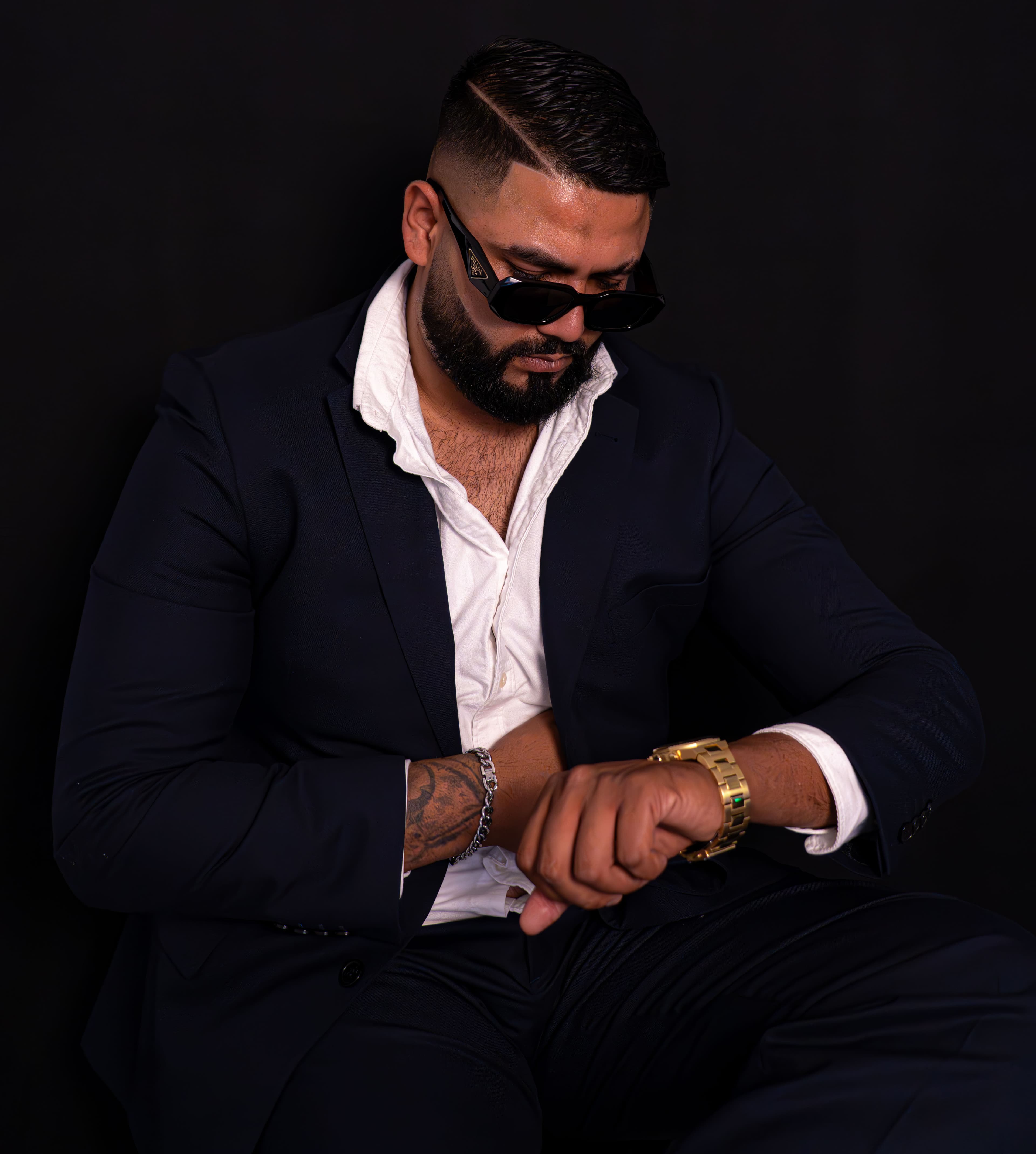 Retrato elegante en estudio